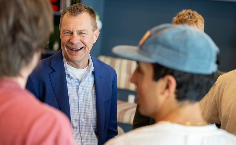 Dean Dirks speaks with Rising Business Leader students.
